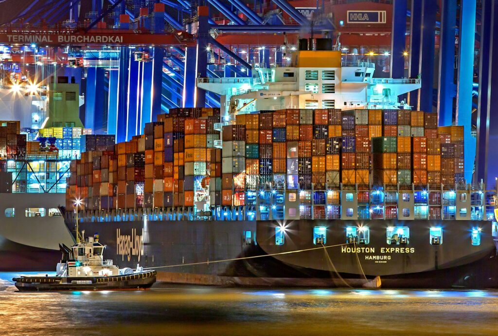 cargo container ship using complexus asset trackers